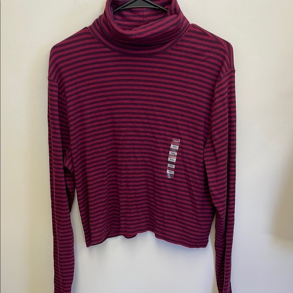 Levi's Long Sleeve Ribbed Turtleneck - Picture 1 of 8